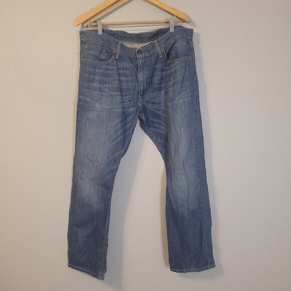 Levis Mens 514 Straight Fit Jeans Size 38X30 Blue Denim Medium Wash Whiskered - Picture 1 of 10